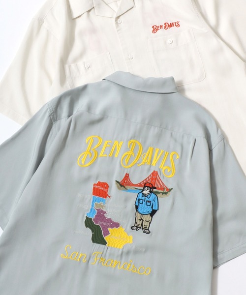 BEN DAVIS/SOUVENIR OC SS SHIRT — оверсайз drеep back print, короткий рукав,刺繍 open collar, красная версия