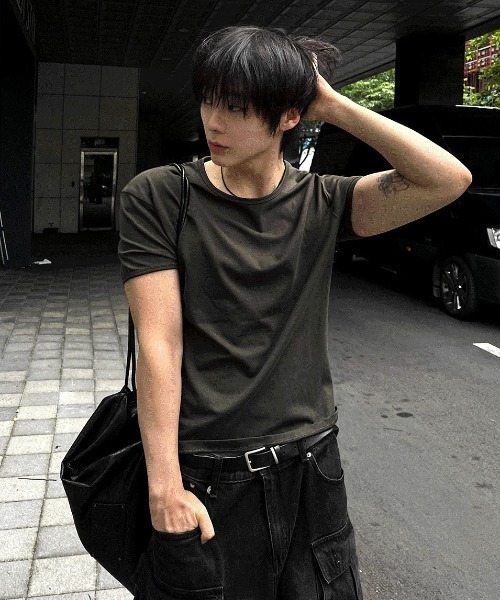 Premium Essential crop mass tee — укороченная футболка