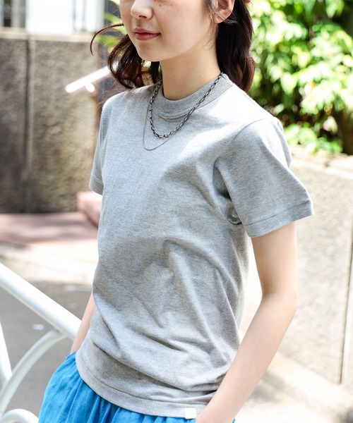 Вечерняя бейсик футболка T-shirt