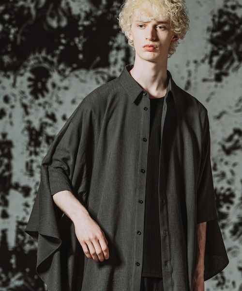 NO ID. Back Drape Shirt — рубашка с драпировкой на спинке