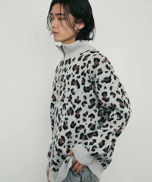 Кофта‑шерсть на молнии с леопардовым принтом / Leopard print zip‑up knit sweater