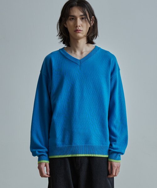 Merino Wool Color Mixed V‑neck Knit (Tropical Blue & Lime)