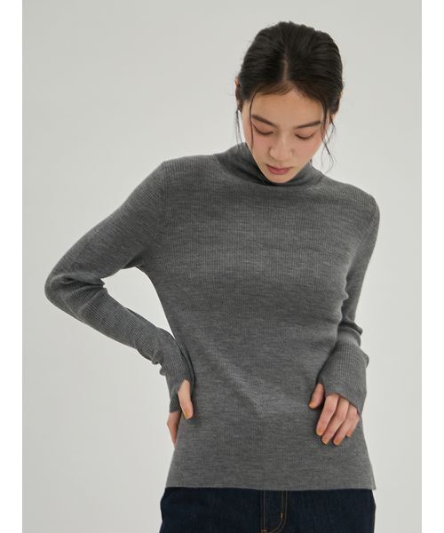 Указательный сапботтон‑нейт — тонкая вязаная футболка (Index sock bottle neck knit)