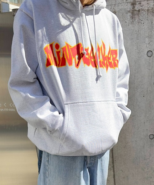 Grafitti Logo Hoodie — худи с граффити‑логотипом.