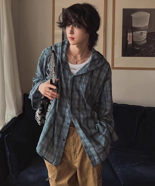 Checkered food shirt — рубашка в клетку.