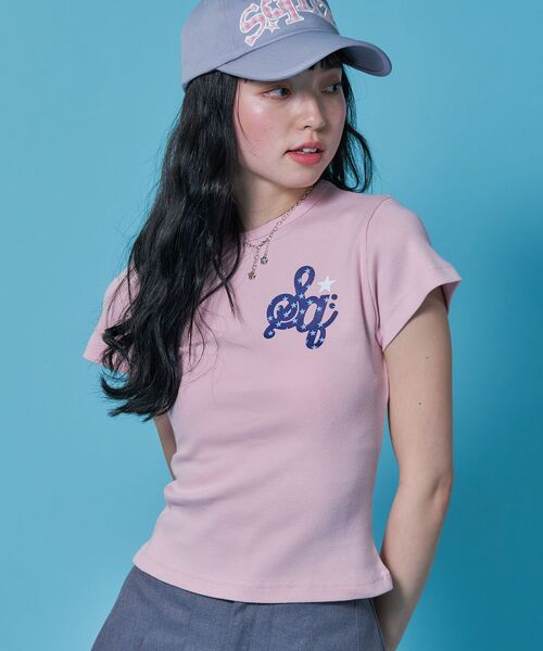 WEB限定 / Compact Logo Tee — футболка с компактным логотипом sqnz (лимитированная продажа)