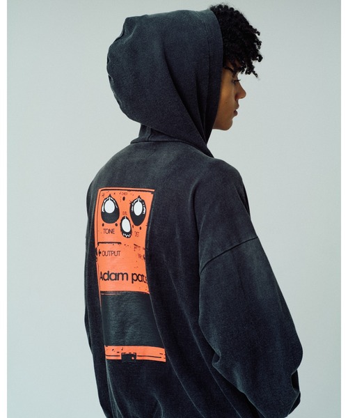 ADAMPATEK distortion pullover hoodie — худи-пуловер с логотипом 'distortion'