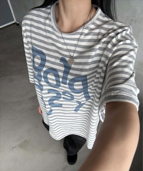 Border Relating TEE — футболка с бордюром
