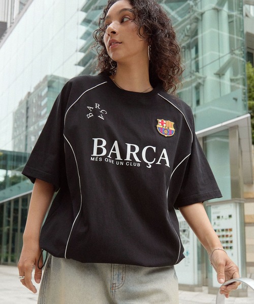 [FC BARCELONA] Т-shirt дизайн с принтом дроу-кард рукав — футболка с фирменным дизайном FC Barcelona