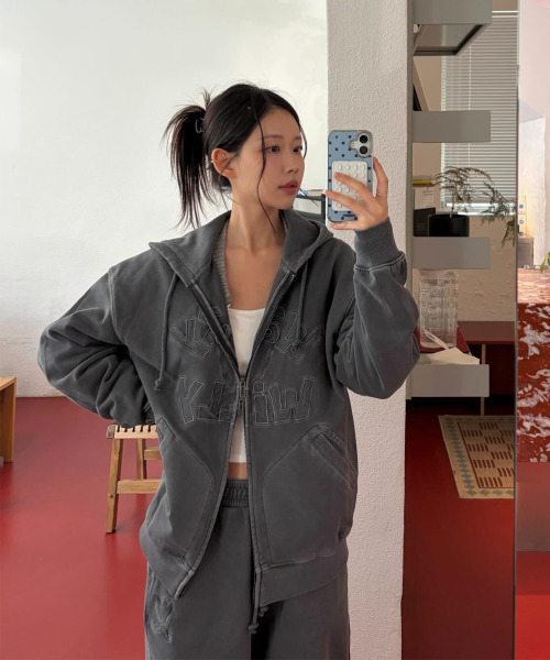 Pigment Slim Hooded Zip-Up [Red] — узкая худи‑куртка на молнии, красная