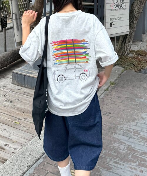Franklin Climbing Surfboard & Car back print T‑shirt