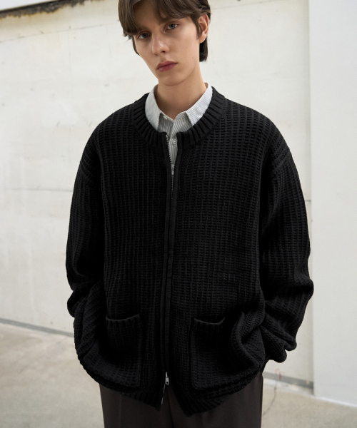 Constant bulky round zip‑up knit [Black] — тёмный вязаный кардиган на молнии