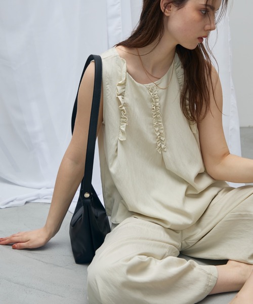 [Set up] [2‑точечный набор] Front frill blouse × Aji pants set