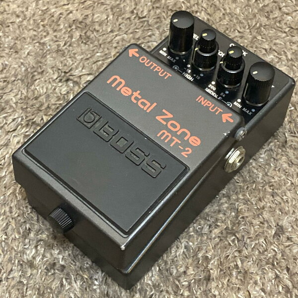 BOSS | Педаль эффекта BOSS MT-2 Metal Zone (магазаин Овари Комаки)