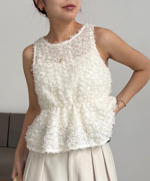 Petal Pepラム ブラウス (Petal Peplum blouse)