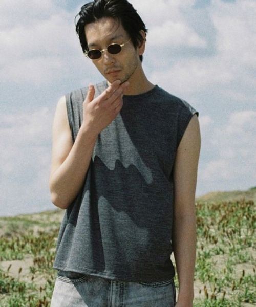 MERINO WOOL SLEEVELESS TEE — безрукавка из мериносовой шерсти