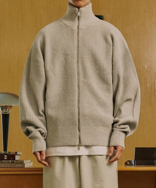 RESORT PULL ZIP UP (LIGHT GREY) — куртка‑толстовка на молнии светло‑серый