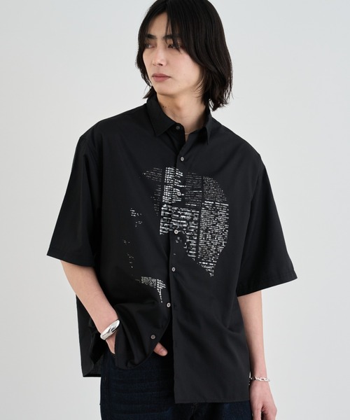 Graphic shirt — графическая футболка