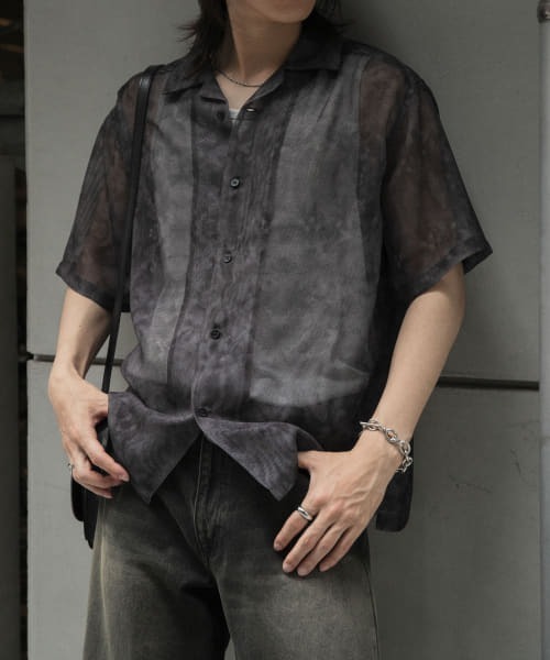 Shaper Print Open Collar Short-Sleeve Shirt — свободная рубашка с отложным воротником