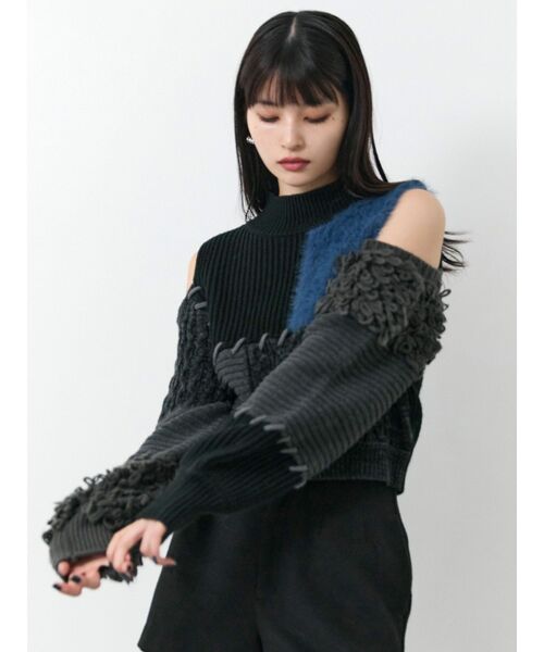 Material MIX short da-oversize knit — свитер в смешанной технике