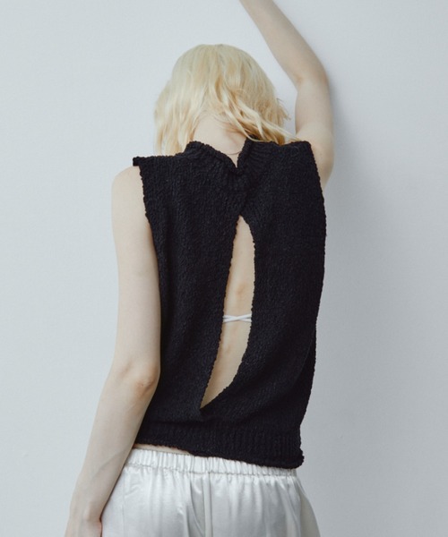 Backs‑list sleeve ribbed sweatshirt — рип‑свитшот с открытой отделкой
