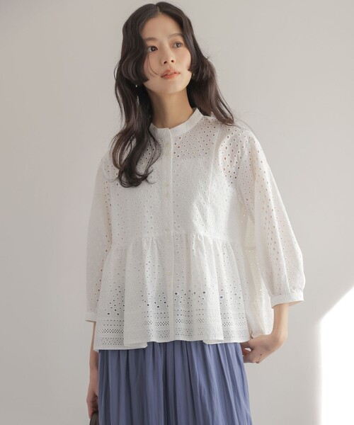 Embroidered livery standard neck blouse