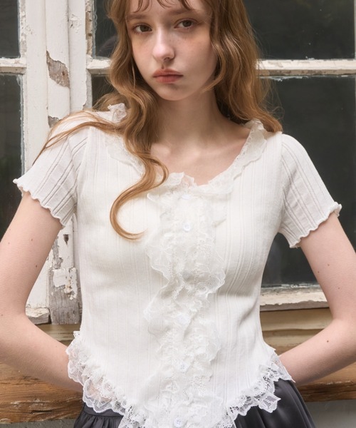 Блузка с кружевной оборкой спереди / Front frill lace tops