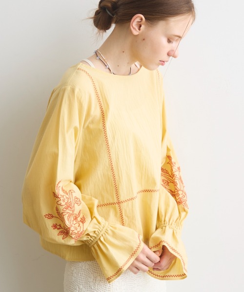 Flower刺繍 short blouse — блуза с цветочной вышивкой (короткая)